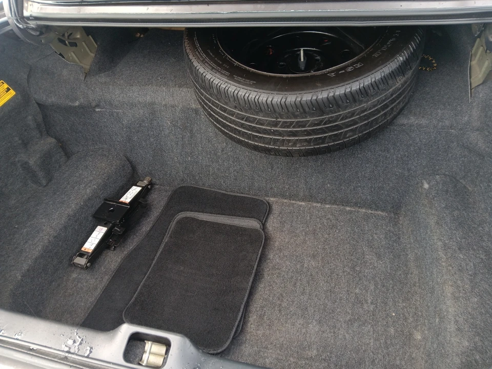 2007 Ford Crown Victoria - Image 3 of 13