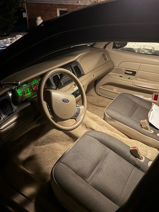 2007 Ford Crown Victoria - Image 8 of 19