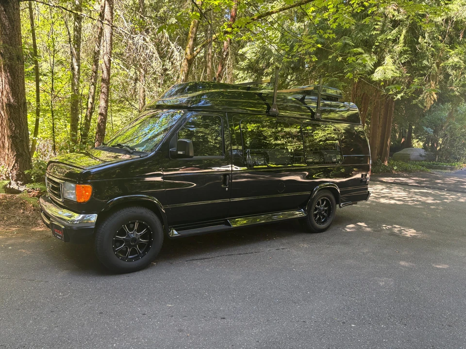 2007 Ford Econoline Van - Image 10 of 31