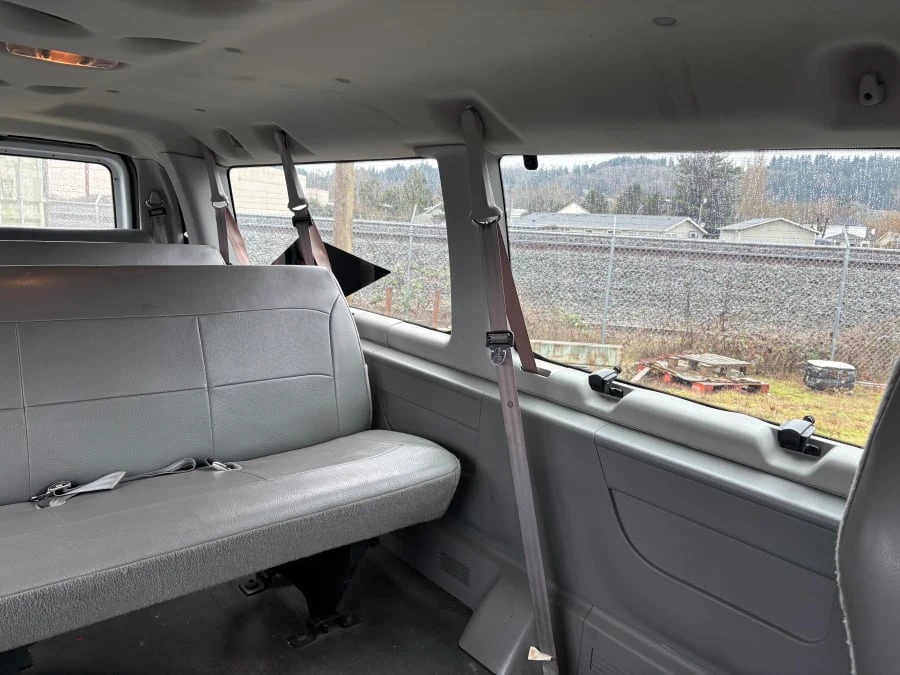 2007 Ford Econoline Van - Image 12 of 22