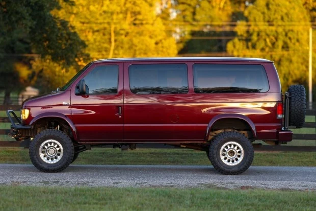 2007 Ford Econoline Van - Image 3 of 8