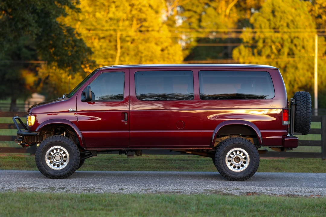 2007 Ford Econoline Van - Image 3 of 31