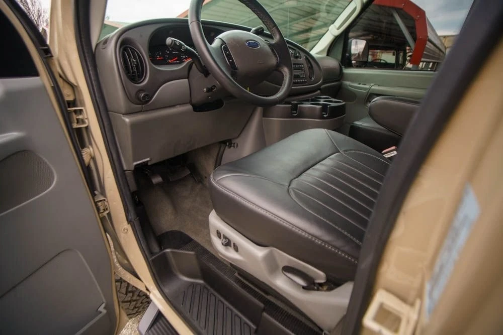 2007 Ford Econoline Van - Image 12 of 21