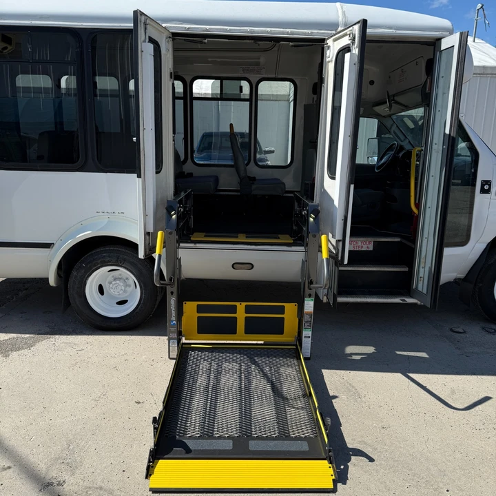 2007 Ford Econoline Van - Image 12 of 12