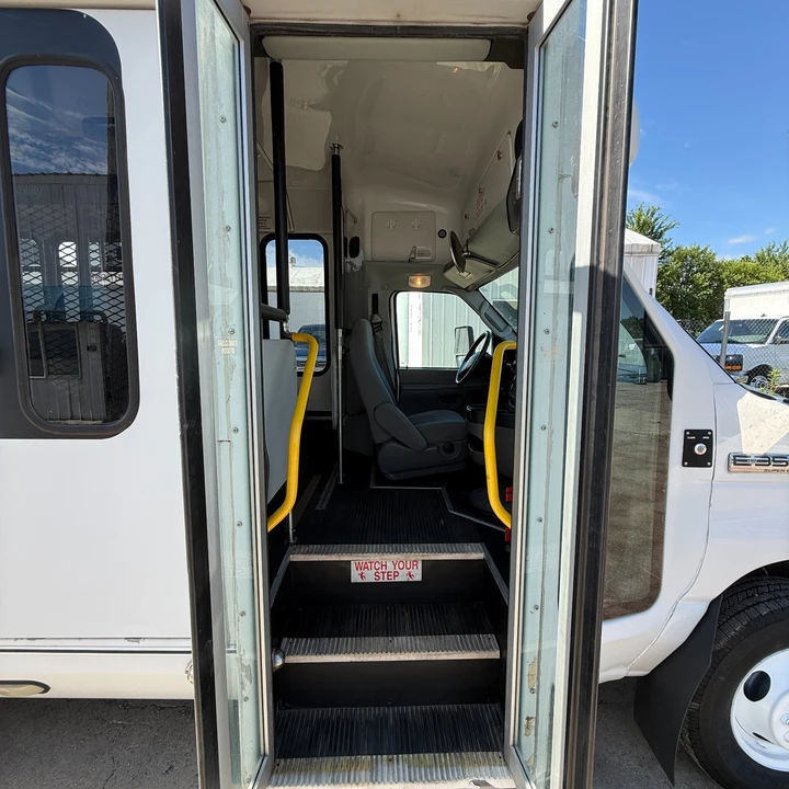 2007 Ford Econoline Van - Image 6 of 12
