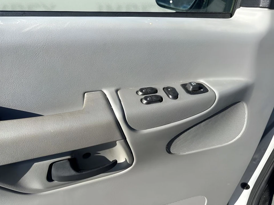 2007 Ford Econoline Van - Image 21 of 21