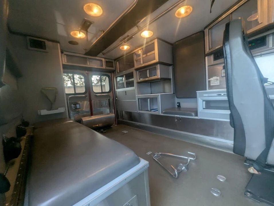 2007 Ford Econoline Van - Image 11 of 18