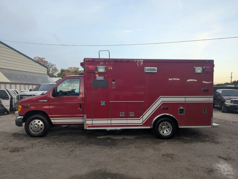2007 Ford Econoline Van - Image 2 of 18