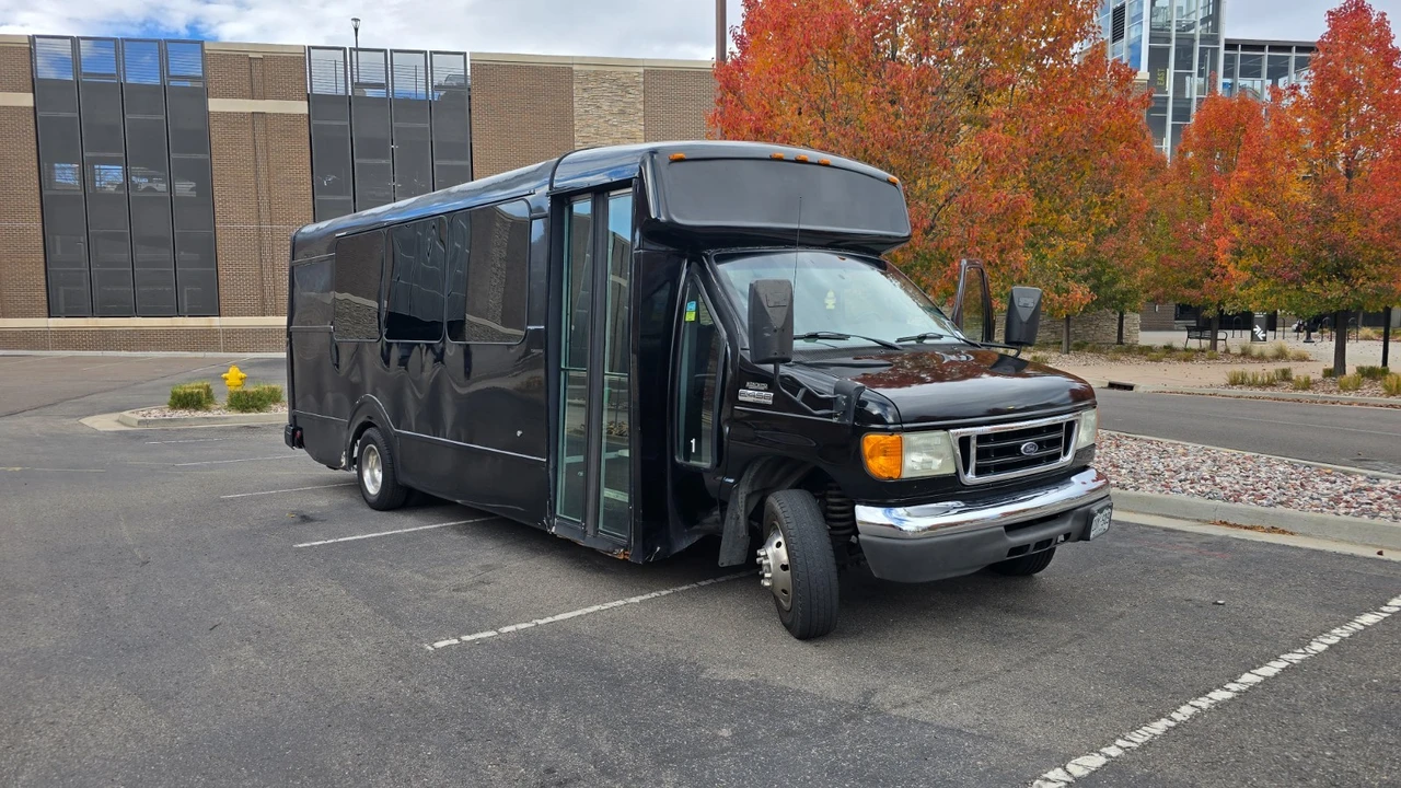 2007 Ford Econoline Van - Image 3 of 18