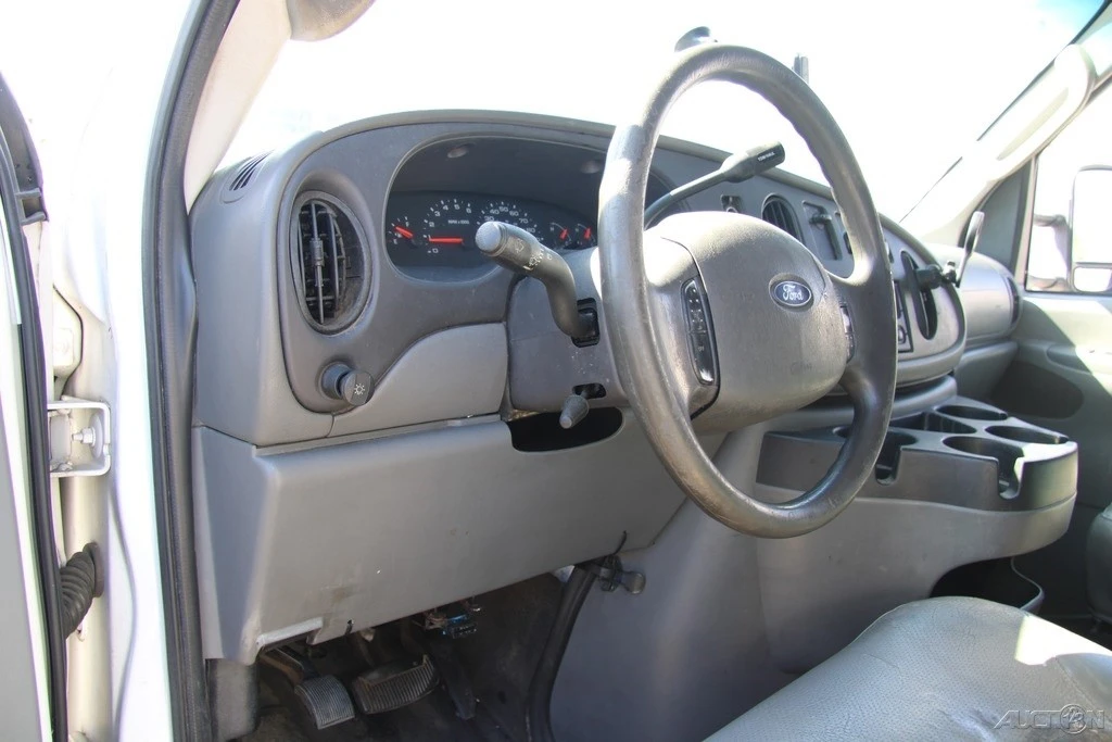 2007 Ford Econoline Van - Image 14 of 24