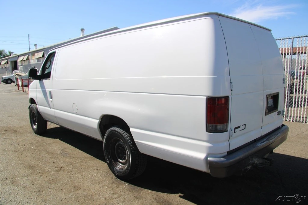 2007 Ford Econoline Van - Image 3 of 24