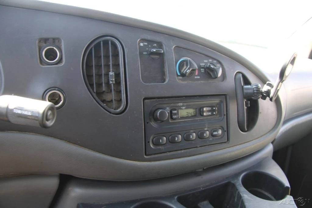 2007 Ford Econoline Van - Image 17 of 24