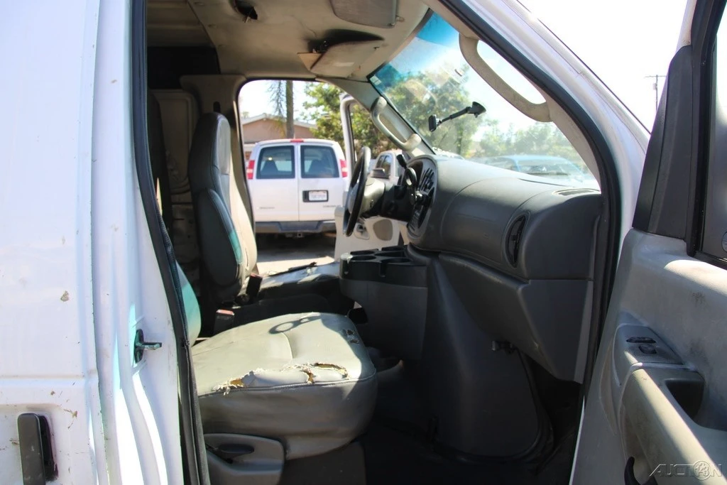 2007 Ford Econoline Van - Image 23 of 24