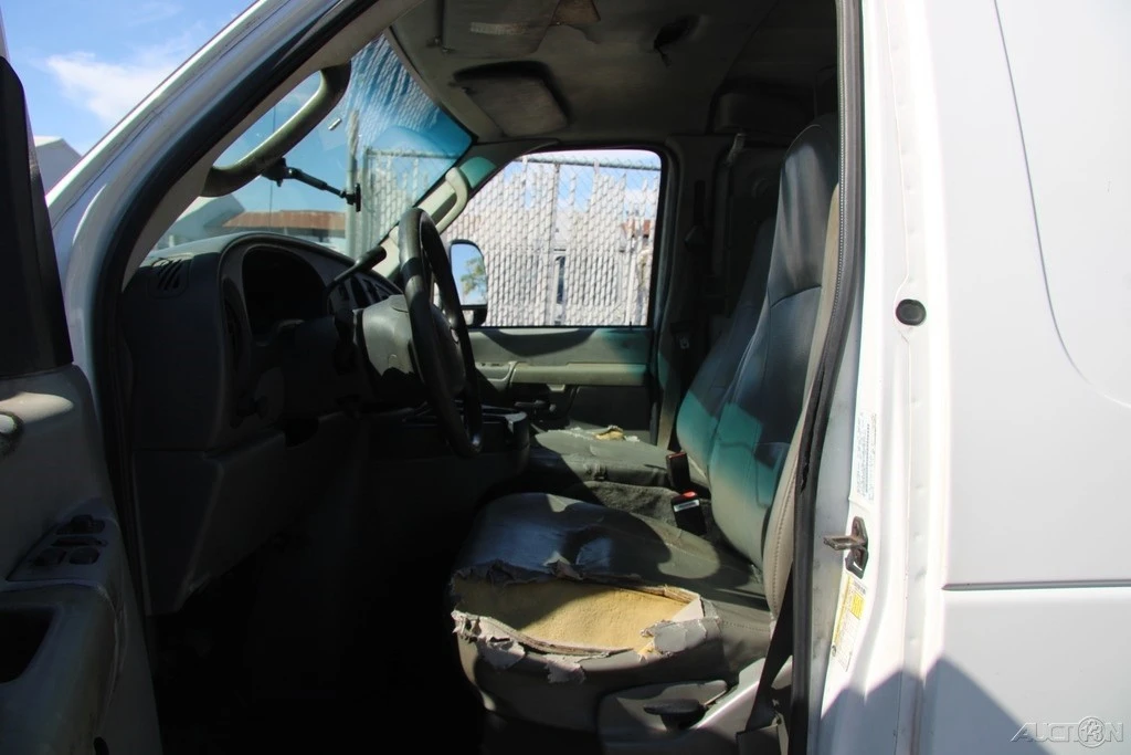 2007 Ford Econoline Van - Image 13 of 24