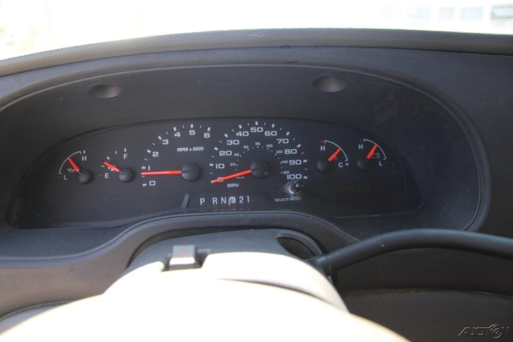 2007 Ford Econoline Van - Image 15 of 24