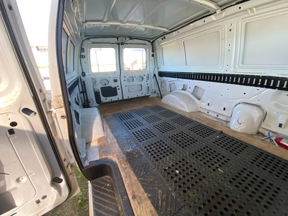 2007 Ford Econoline Van - Image 10 of 20
