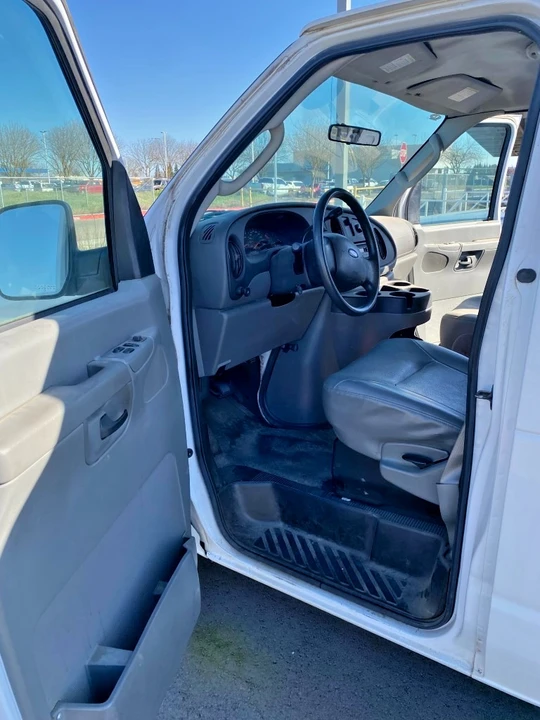 2007 Ford Econoline Van - Image 7 of 20