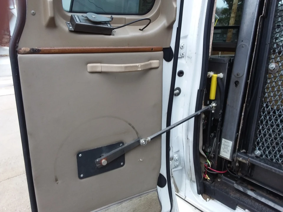 2007 Ford Econoline Van - Image 7 of 21