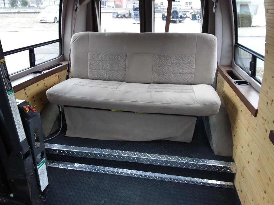 2007 Ford Econoline Van - Image 20 of 21