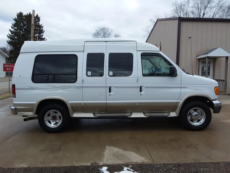 2007 Ford Econoline Van - Image 8 of 21