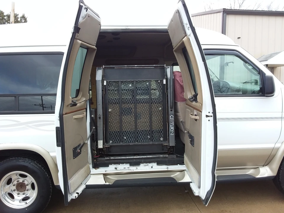 2007 Ford Econoline Van - Image 5 of 21