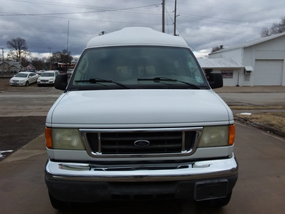 2007 Ford Econoline Van - Image 10 of 21