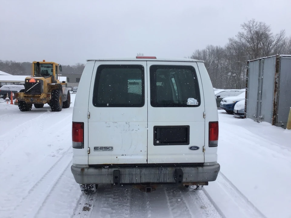 2007 Ford Econoline Van - Image 15 of 21