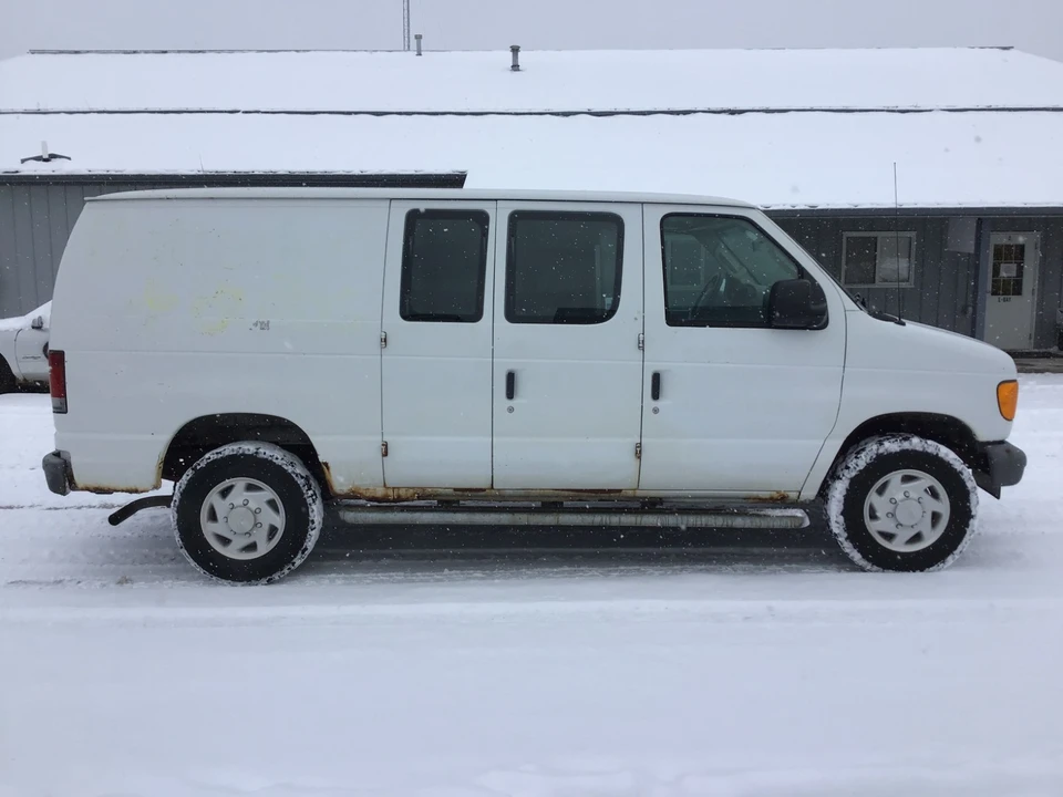 2007 Ford Econoline Van - Image 6 of 21