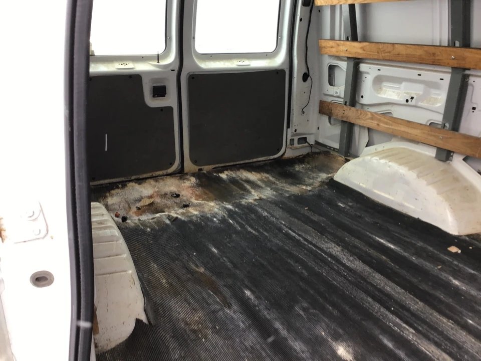 2007 Ford Econoline Van - Image 2 of 21