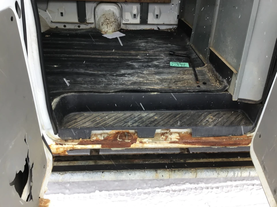 2007 Ford Econoline Van - Image 11 of 21
