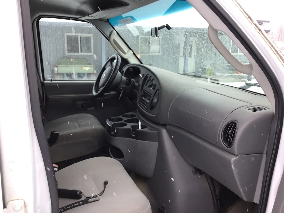 2007 Ford Econoline Van - Image 8 of 21