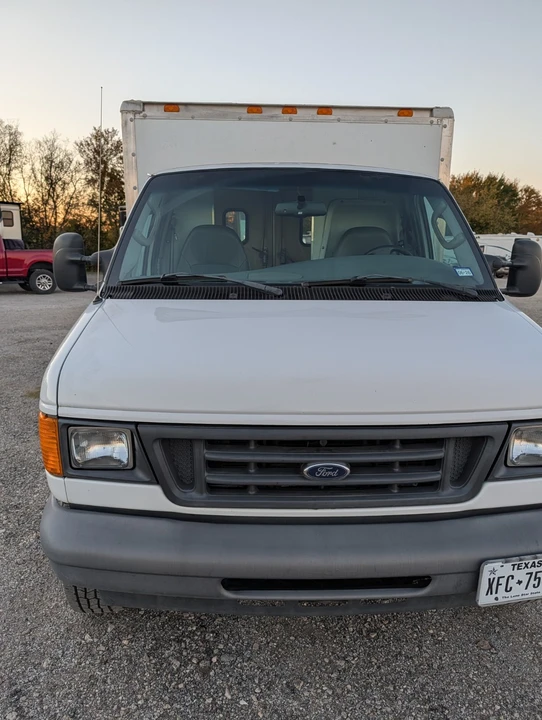 2007 Ford Econoline Van - Image 13 of 17