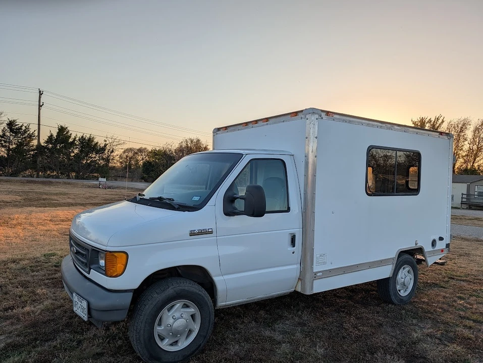 2007 Ford Econoline Van - Image 17 of 17