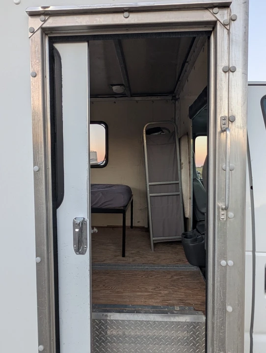2007 Ford Econoline Van - Image 3 of 17
