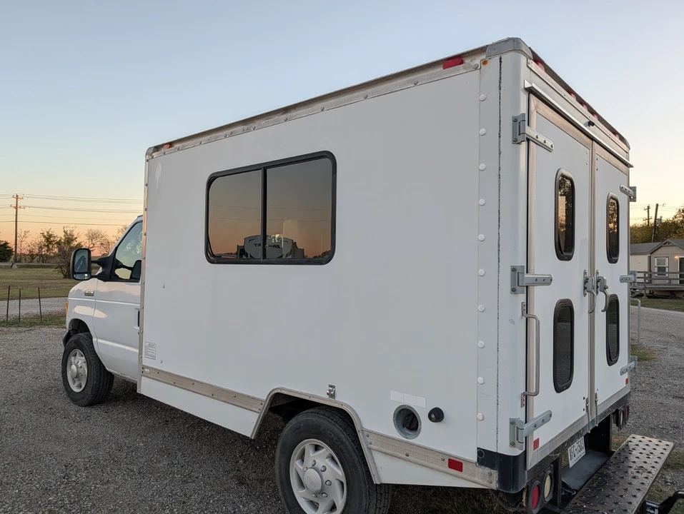 2007 Ford Econoline Van - Image 9 of 17