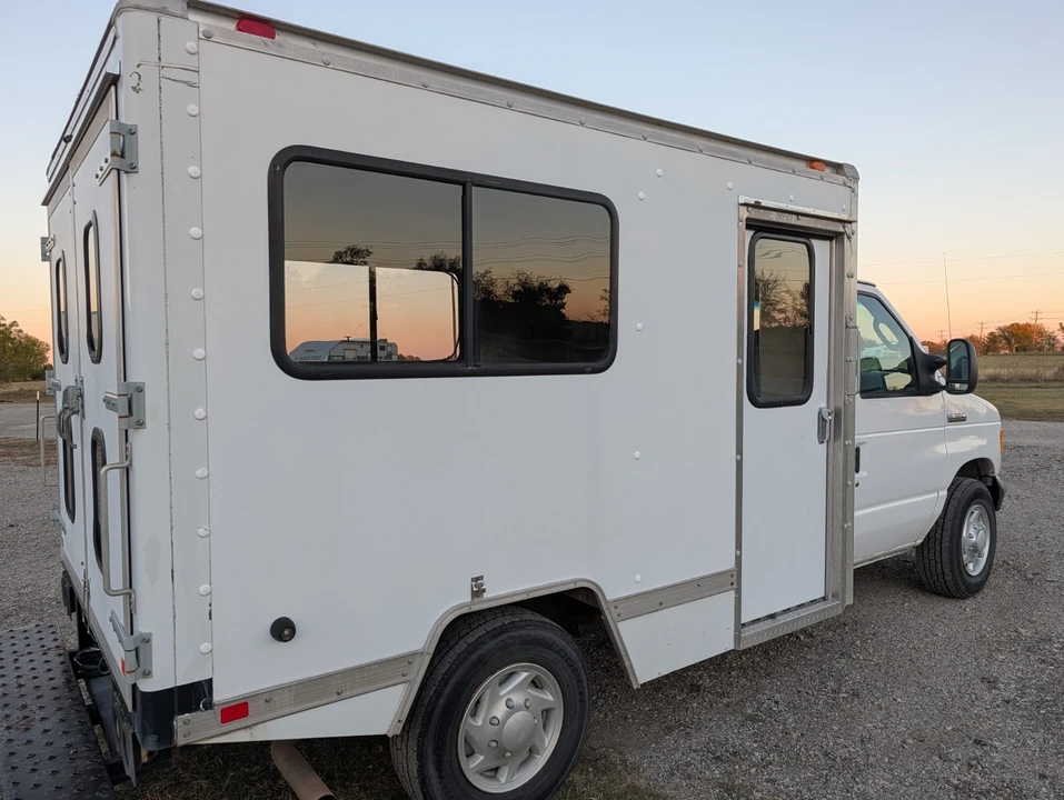 2007 Ford Econoline Van - Image 11 of 17