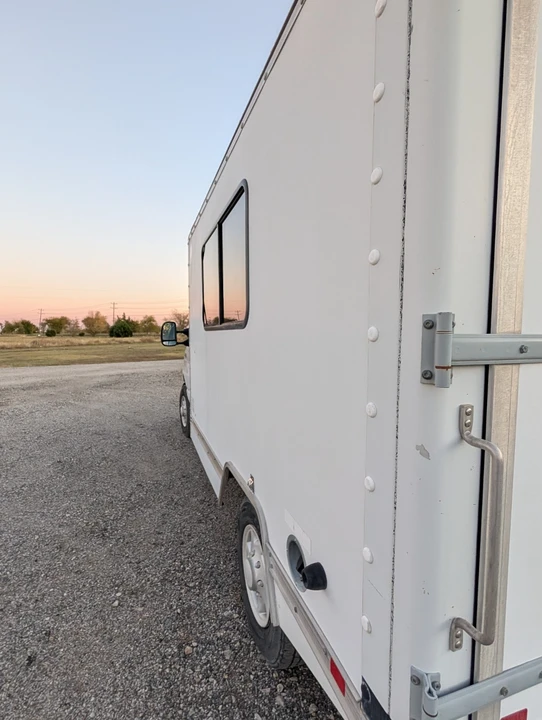 2007 Ford Econoline Van - Image 8 of 17