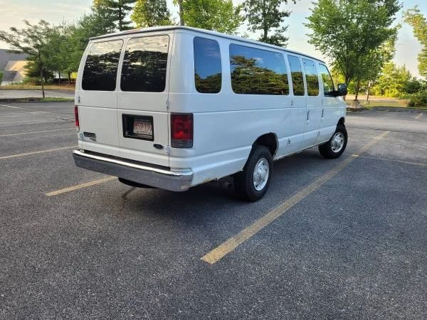 2007 Ford Econoline Van - Image 2 of 5