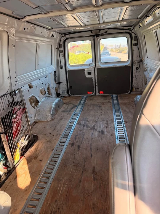 2007 Ford Econoline Van - Image 4 of 6