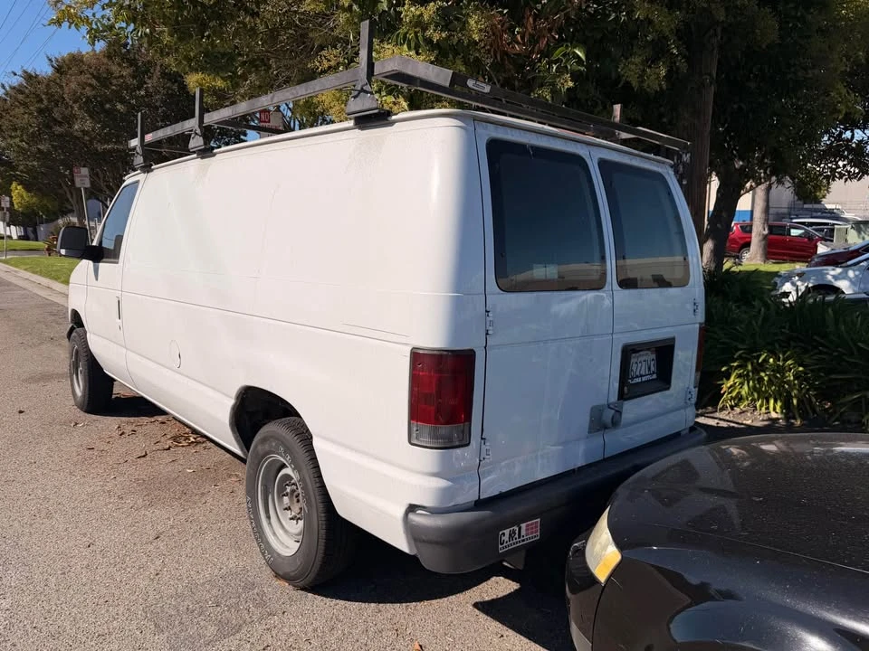 2007 Ford Econoline Van - Image 2 of 6