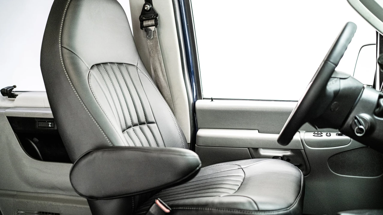 2007 Ford Econoline Van - Image 8 of 22