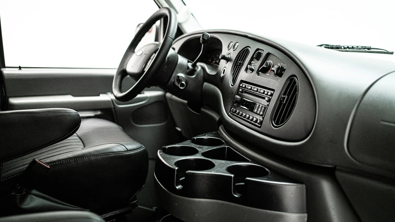 2007 Ford Econoline Van - Image 9 of 22