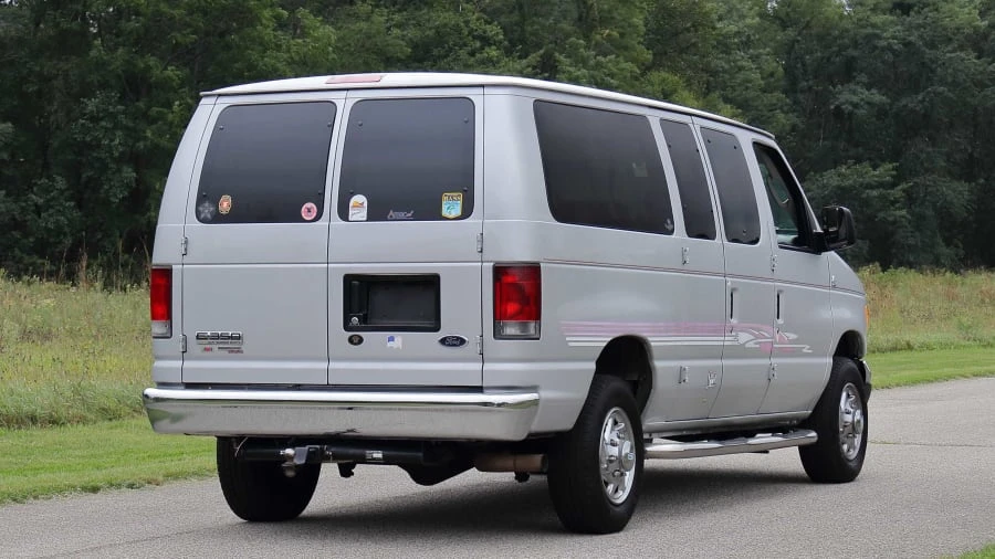 2007 Ford Econoline Van - Image 3 of 13