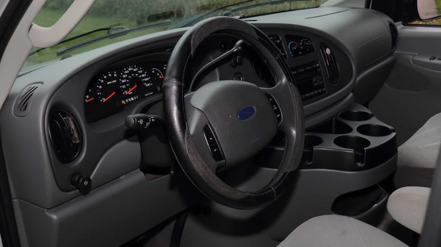 2007 Ford Econoline Van - Image 10 of 13