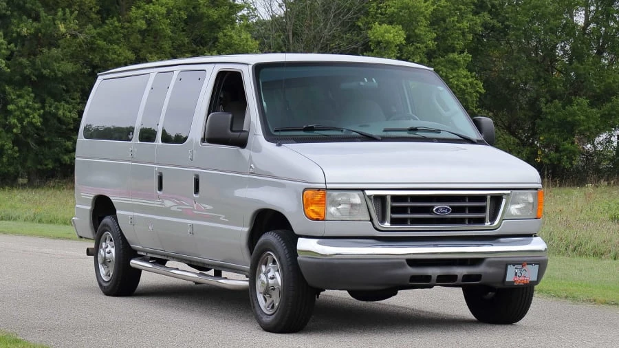2007 Ford Econoline Van - Image 12 of 13