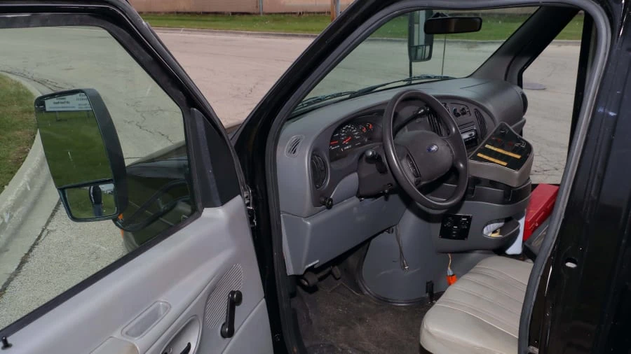 2007 Ford Econoline Van - Image 4 of 12