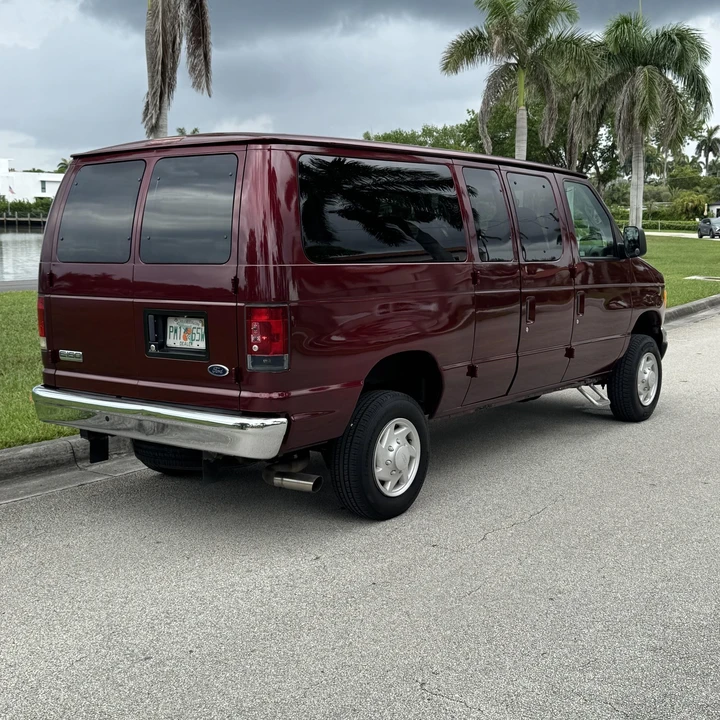 2007 Ford Econoline Van - Image 14 of 21