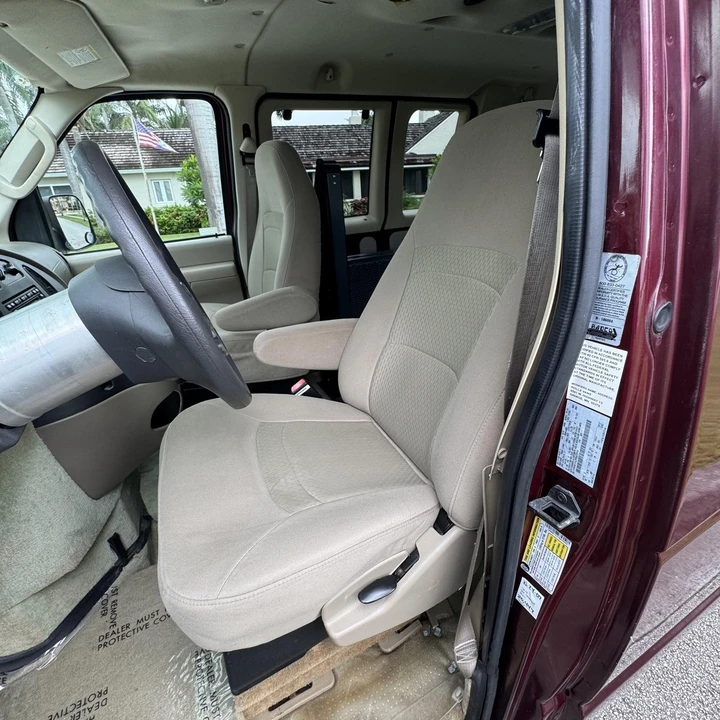 2007 Ford Econoline Van - Image 20 of 21