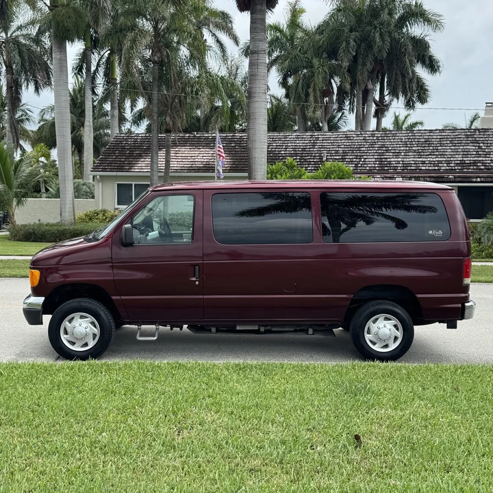 2007 Ford Econoline Van - Image 9 of 21