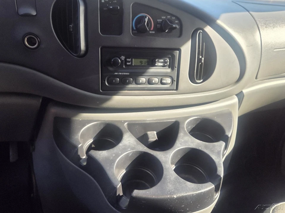 2007 Ford Econoline Van - Image 13 of 15